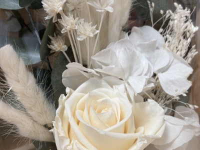 Fleurs artificielles, stabilisées, séchées : quelles différences ?